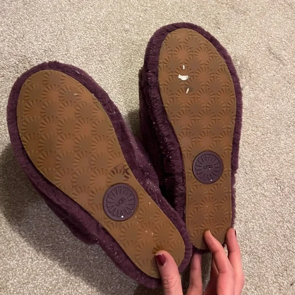 UGG fluff metallic sparkle slippers - Picture 12 of 12